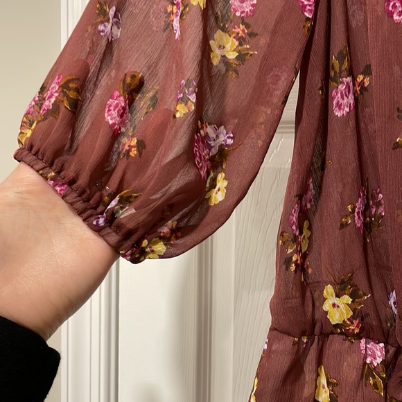 Magenta Floral Blouse - Picture 3 of 4